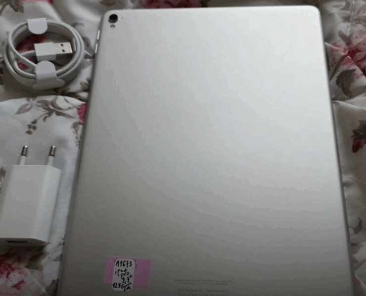 Capture decran 2025 11 20 135528 Un garçon de 9 ans grièvement brûlé après une électrocution causée par le chargeur de sa tablette : un rappel choc pour tous les parents