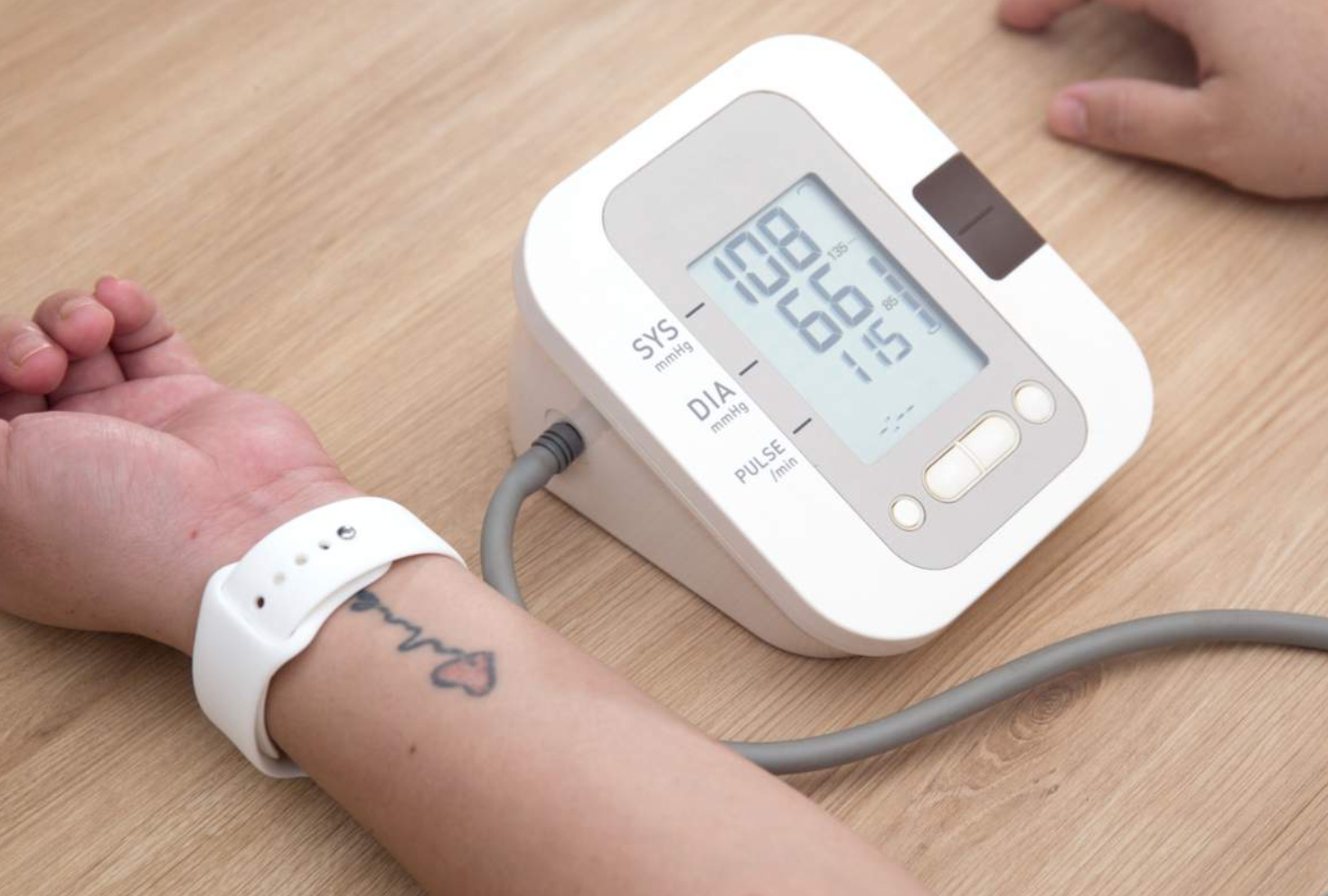 Les boissons qui font le plus grimper la pression artérielle : à éviter absolument si vous souffrez d’hypertension 1 Les boissons qui font le plus grimper la pression artérielle : à éviter absolument si vous souffrez d’hypertension Capture decran 2025 11 20 142937 Les boissons qui font le plus grimper la pression artérielle : à éviter absolument si vous souffrez d’hypertension