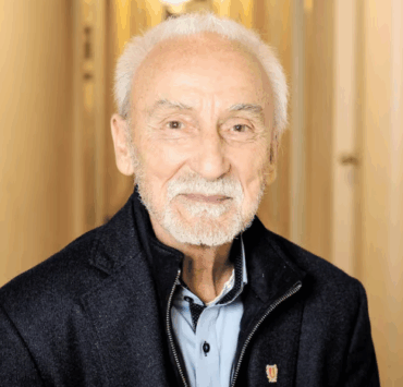 Âgé de 90 ans, Yvon Deschamps fait son retour à la télévision pour une occasion très spéciale 3 Âgé de 90 ans, Yvon Deschamps fait son retour à la télévision pour une occasion très spéciale Capture decran 2025 11 21 224110 Âgé de 90 ans, Yvon Deschamps fait son retour à la télévision pour une occasion très spéciale