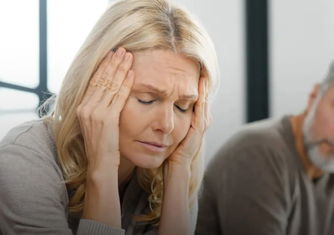 Capture decran 2025 11 21 233753 Elles avaient “tout pour être heureuses”… et pourtant, elles sont parties : les 5 vérités cachées qui font fuir tant de femmes après 40 ans