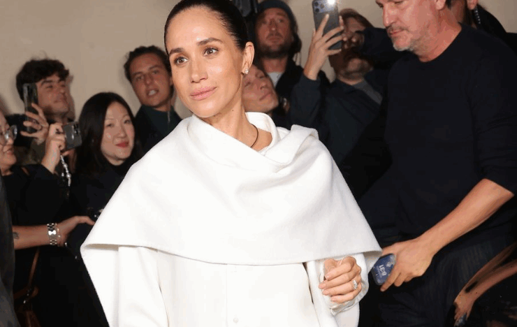 Capture decran 2025 11 21 234344 « D’une tristesse folle » : Meghan Markle ridiculisée à cause de sa déco de Noël totalement beige