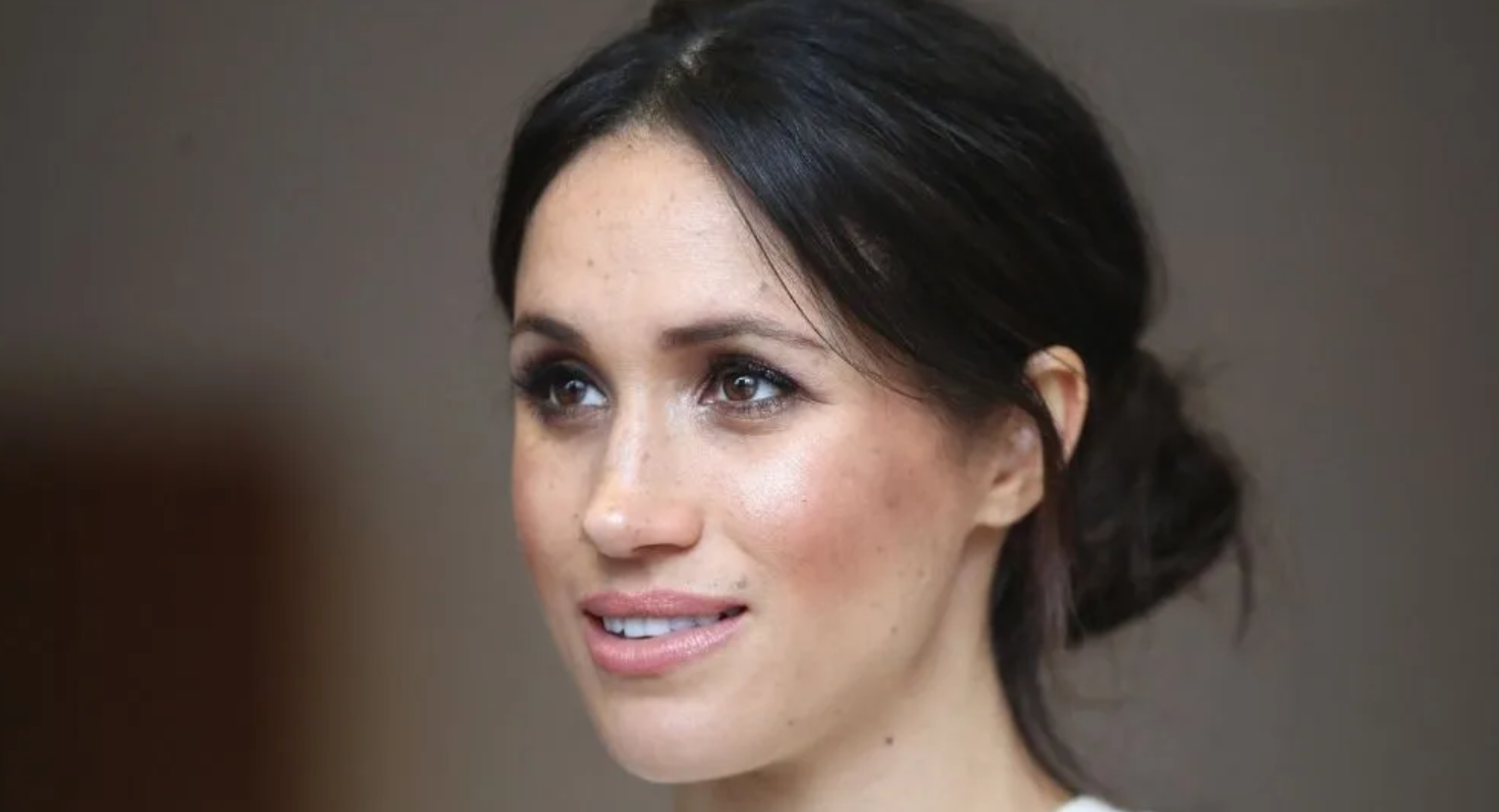 Capture decran 2025 11 22 141459 &laquo; D&rsquo;une tristesse folle &raquo; : Meghan Markle ridiculis&eacute;e &agrave; cause de sa d&eacute;co de No&euml;l totalement beige
