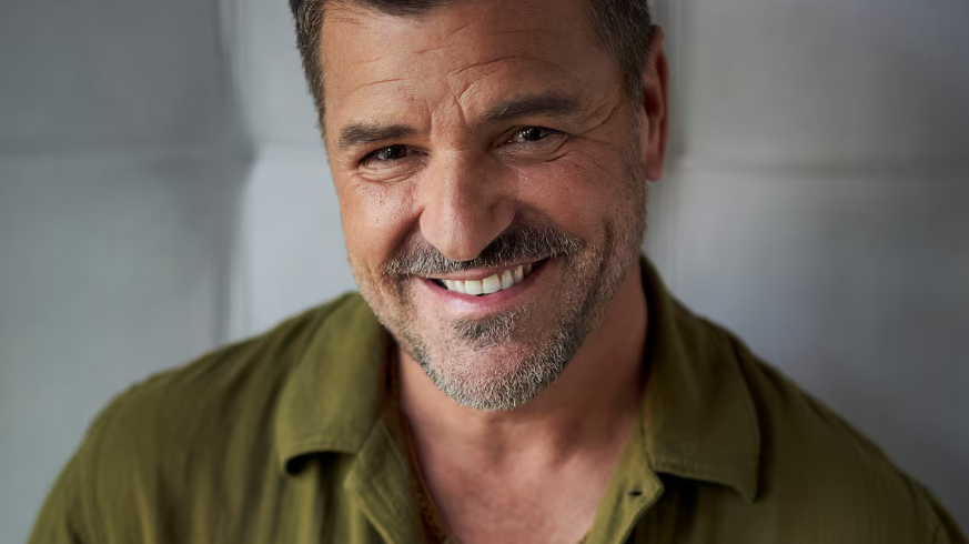 Marc Dupré transforme sa rupture en un album bouleversant : « Parce que ce soir » 1 Marc Dupré transforme sa rupture en un album bouleversant : « Parce que ce soir » Capture decran 2025 11 23 183002 Marc Dupré transforme sa rupture en un album bouleversant : « Parce que ce soir »