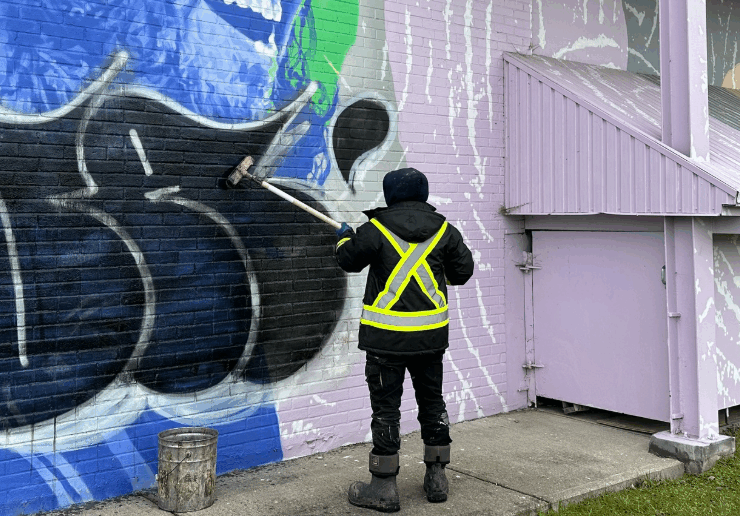 Capture decran 2025 11 28 181056 La murale hommage &agrave; Karl Tremblay vandalis&eacute;e : la Ville promet une restauration au printemps