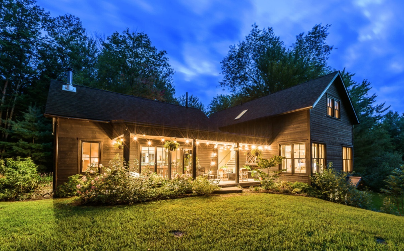 Capture decran 2025 11 29 110224 Jean-Philippe Dion met en location le c&eacute;l&egrave;bre chalet de La vraie nature &mdash; et les photos sont &agrave; couper le souffle !