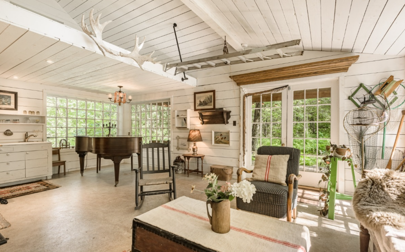 Capture decran 2025 11 29 110258 Jean-Philippe Dion met en location le c&eacute;l&egrave;bre chalet de La vraie nature &mdash; et les photos sont &agrave; couper le souffle !