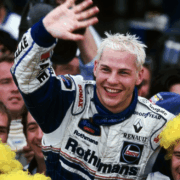 Capture decran le 2025 11 03 a 09.16.25 Jacques Villeneuve partage une rare photo de famille avec ses enfants