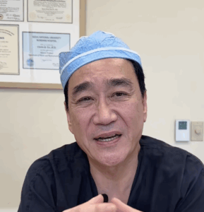 Ce chirurgien TikTok fait exploser le web en dévoilant les supposées chirurgies secrètes des stars 2 Ce chirurgien TikTok fait exploser le web en dévoilant les supposées chirurgies secrètes des stars Capture decran le 2025 11 20 a 00.18.47 Ce chirurgien TikTok fait exploser le web en dévoilant les supposées chirurgies secrètes des stars