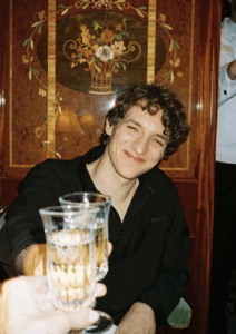 Capture decran le 2025 11 22 a 23.23.33 Charlotte Cardin s’évade à Venise : voici avec qui elle vit 24 h d’amour et de douceur