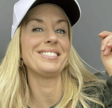 Capture decran le 2025 11 23 a 01.43.59 Anouk Meunier fait exploser le web avec sa robe de finale à Chanteurs masqués