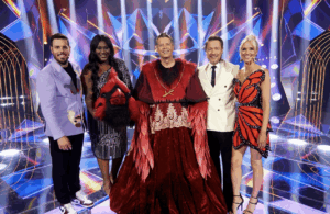 Capture decran le 2025 11 24 a 17.14.54 (11 photos) de Steph Carse et de sa blonde en amoureux après sa victoire à Chanteurs masqués