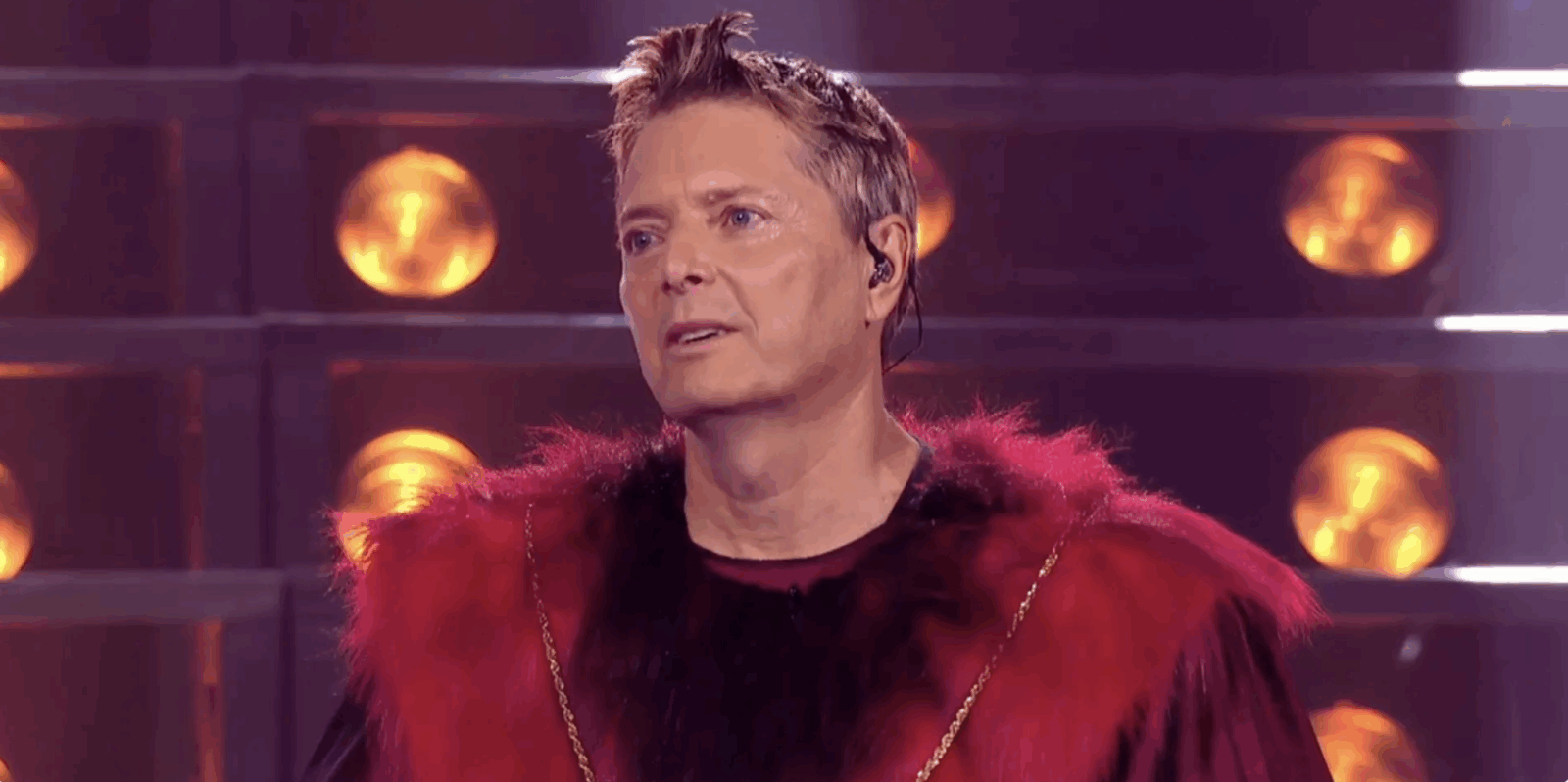 « Le Cardinal » triomphe : les téléspectateurs encensent Steph Carse à Chanteurs masqués 1 « Le Cardinal » triomphe : les téléspectateurs encensent Steph Carse à Chanteurs masqués Capture decran le 2025 11 24 a 18.19.24 « Le Cardinal » triomphe : les téléspectateurs encensent Steph Carse à Chanteurs masqués