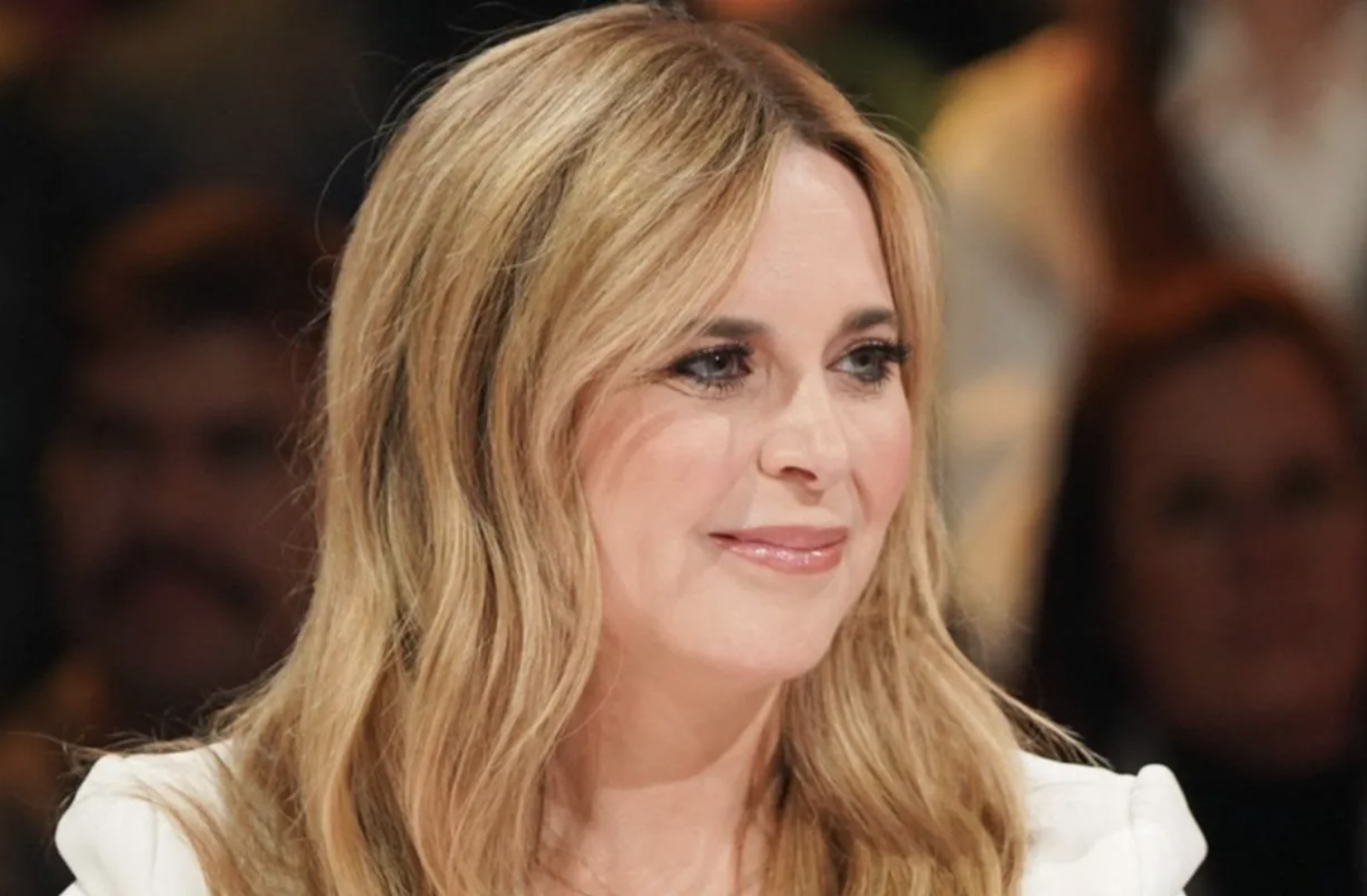 Julie Snyder fait jaser avec son chandail transparent à Chaque seconde compte 1 Julie Snyder fait jaser avec son chandail transparent à Chaque seconde compte Capture decran le 2025 11 25 a 12.07.07 Julie Snyder fait jaser avec son chandail transparent à Chaque seconde compte