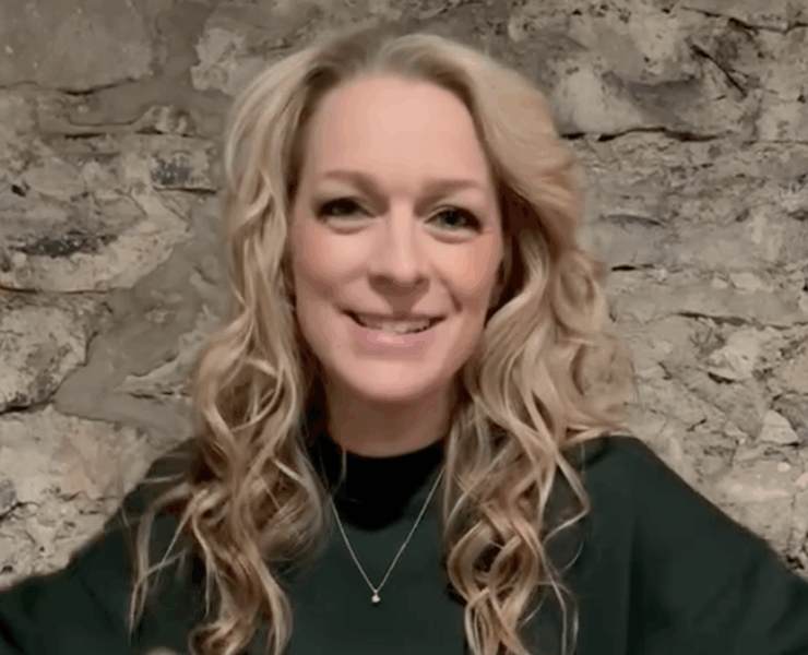 Annie Villeneuve montre ses décorations de Noël, et le décor est incroyable ! 6 Annie Villeneuve montre ses décorations de Noël, et le décor est incroyable ! Capture decran le 2025 11 25 a 12.55.33 e1764093513663 Annie Villeneuve montre ses décorations de Noël, et le décor est incroyable !