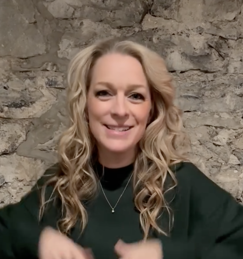 Annie Villeneuve montre ses décorations de Noël, et le décor est incroyable ! 1 Annie Villeneuve montre ses décorations de Noël, et le décor est incroyable ! Capture decran le 2025 11 25 a 12.55.33 e1764093513663 Annie Villeneuve montre ses décorations de Noël, et le décor est incroyable !