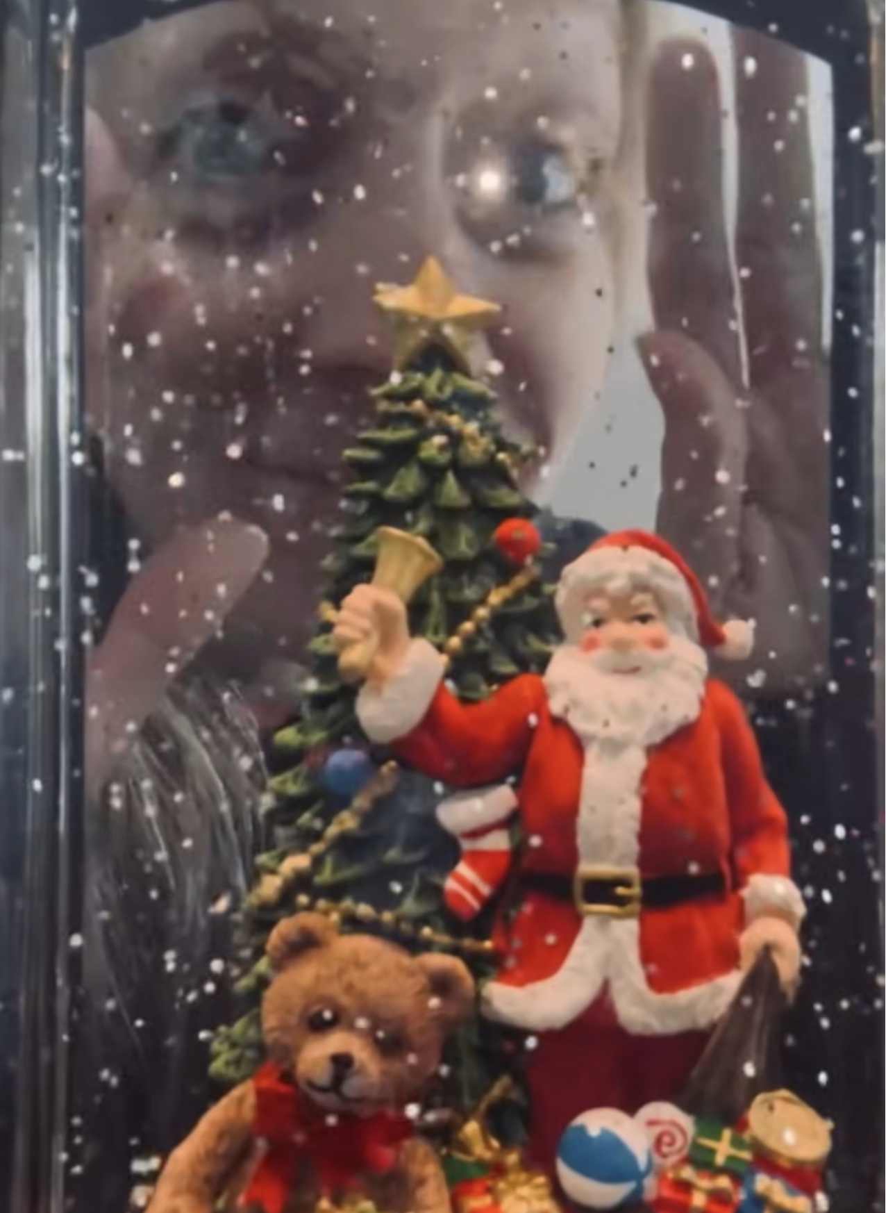 Annie Villeneuve montre ses décorations de Noël, et le décor est incroyable ! 4 Annie Villeneuve montre ses décorations de Noël, et le décor est incroyable ! Capture decran le 2025 11 25 a 13.05.34 Annie Villeneuve montre ses décorations de Noël, et le décor est incroyable !