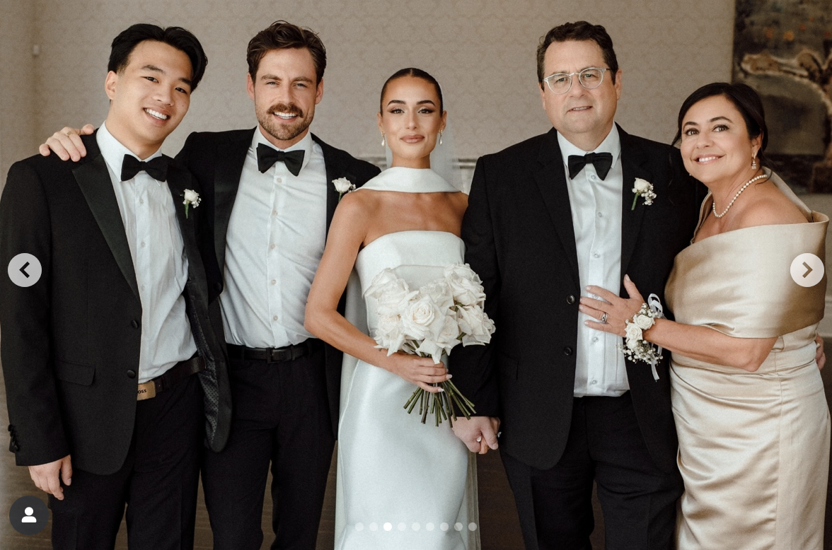 La fille de Bernard Drainville, partage d'époustouflantes photos de son mariage 2 La fille de Bernard Drainville, partage d'époustouflantes photos de son mariage Capture decran le 2025 11 25 a 16.12.39 La fille de Bernard Drainville, partage d'époustouflantes photos de son mariage