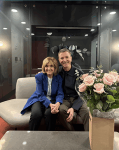 Patrice L’Ecuyer fond en larmes devant Dominique Michel après 32 ans : toute la toile est émue 2 Patrice L’Ecuyer fond en larmes devant Dominique Michel après 32 ans : toute la toile est émue Capture decran le 2025 11 26 a 14.12.12 Patrice L’Ecuyer fond en larmes devant Dominique Michel après 32 ans : toute la toile est émue