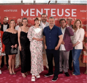 Éclats de stars et moments magiques à la première de "Menteuse" : découvrez qui a fait sensation ! 4 Éclats de stars et moments magiques à la première de "Menteuse" : découvrez qui a fait sensation ! Capture decran le 2025 11 26 a 20.53.27 Éclats de stars et moments magiques à la première de "Menteuse" : découvrez qui a fait sensation !