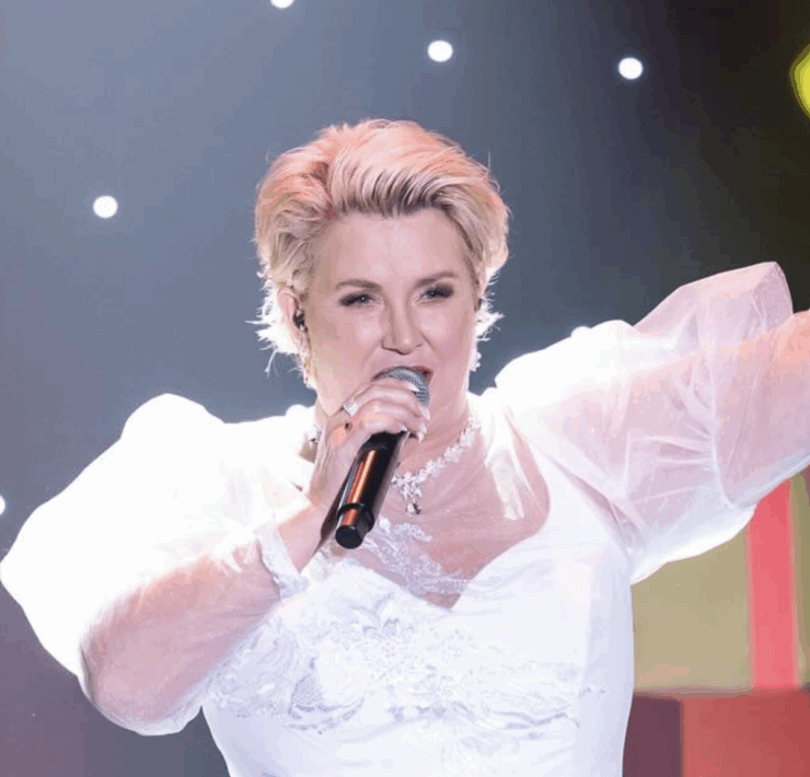 Capture decran le 2025 11 27 a 09.07.08 Nathalie Simard d&eacute;voile son nouveau look sur le plateau d&rsquo;une &eacute;mission