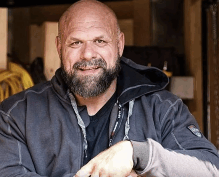 Capture decran le 2025 11 27 a 13.28.02 Hugo Girard surprend encore! Un nouveau chapitre s&rsquo;ouvre dans sa carri&egrave;re&hellip; et il touche directement &agrave; notre assiette!