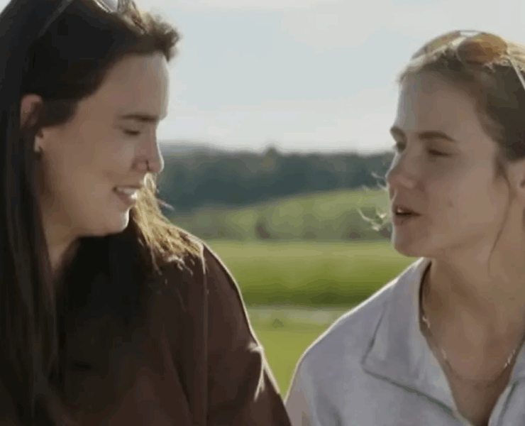 Capture decran le 2025 11 27 a 17.25.16 Sabrina et M&eacute;lanie de L&rsquo;amour est dans le pr&eacute; font une mise &agrave; jour touchante sur leur grossesse : &laquo; Il vient d&rsquo;un cong&eacute;lateur, il est d&eacute;j&agrave; habitu&eacute;! &raquo;