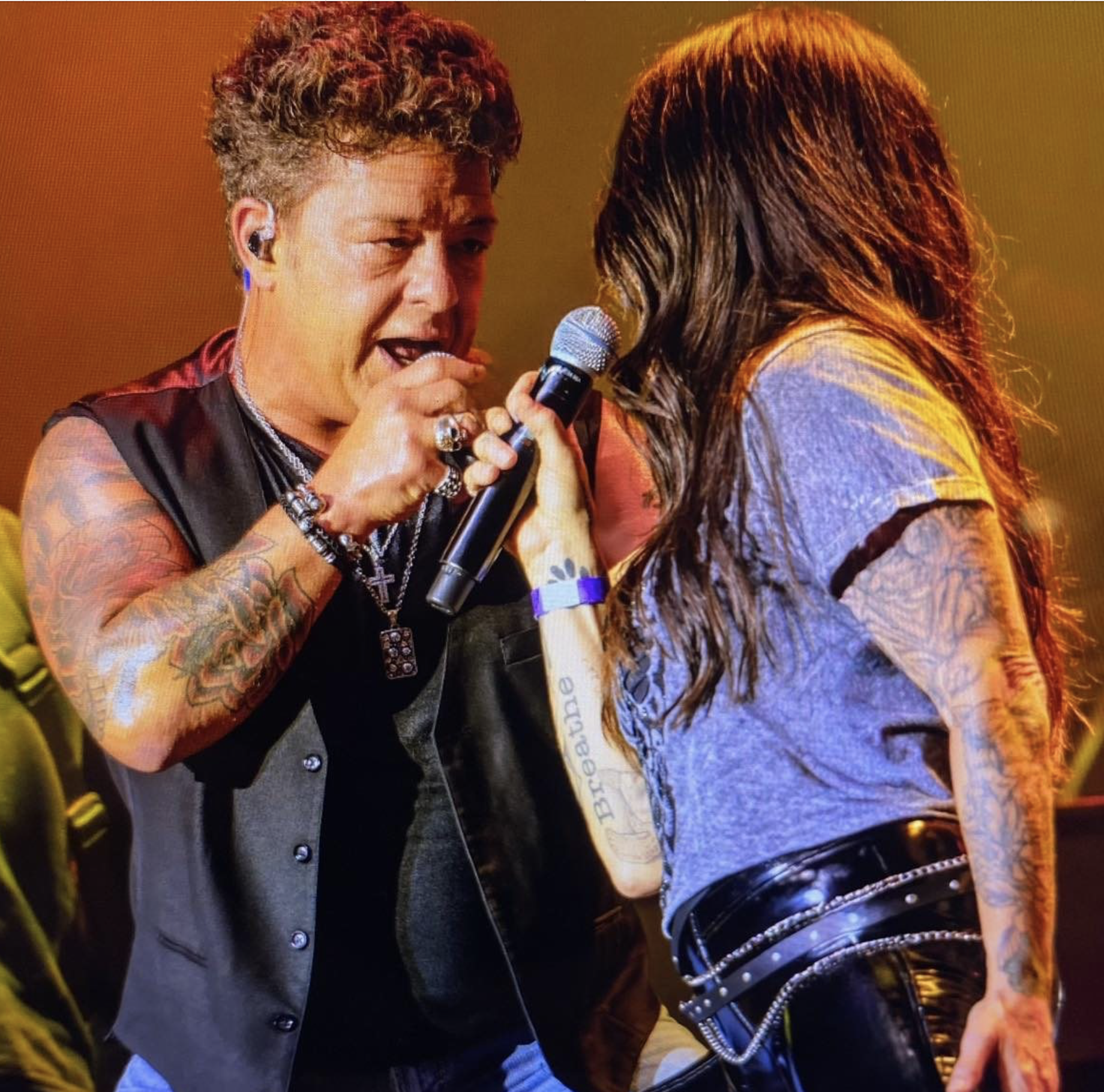 Capture decran le 2025 11 27 a 17.36.45 &Eacute;ric Lapointe r&eacute;v&egrave;le qu&rsquo;il est en couple et se confie comme jamais