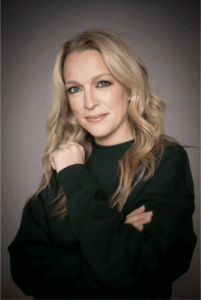 Capture decran le 2025 11 30 a 13.05.07 Annie Villeneuve chante Noël pour son fils Noah : « C’est un cadeau de la vie »