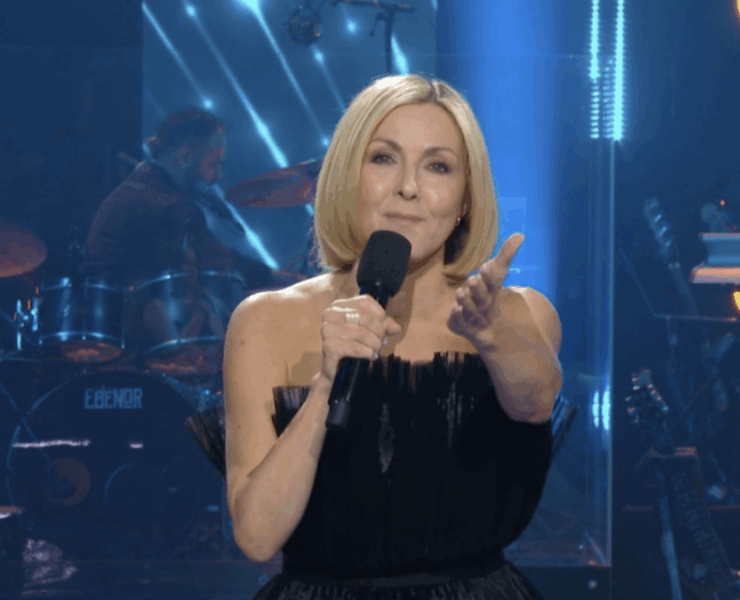 Capture decran le 2025 11 30 a 18.30.47 Les Transformations de V&eacute;ronique Cloutier &agrave; La Fureur : D&eacute;couvrez Ses 7 Looks Inoubliables