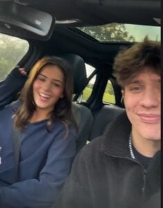 Xavier Trudeau et sa blonde dévoilent leurs looks d’Halloween — et ils sont adorables ! 5 Xavier Trudeau et sa blonde dévoilent leurs looks d’Halloween — et ils sont adorables ! Capture decran 1 11 2025 2229 www.instagram.com Xavier Trudeau et sa blonde dévoilent leurs looks d’Halloween — et ils sont adorables !