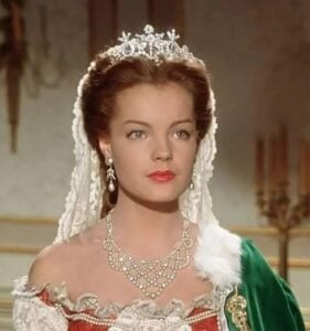 La fille unique de la légendaire Romy Schneider suit un tout autre chemin : à quoi ressemble-t-elle vraiment ? 3 La fille unique de la légendaire Romy Schneider suit un tout autre chemin : à quoi ressemble-t-elle vraiment ? Capture decran 12 11 2025 0915 www.astucesantemag.com La fille unique de la légendaire Romy Schneider suit un tout autre chemin : à quoi ressemble-t-elle vraiment ?