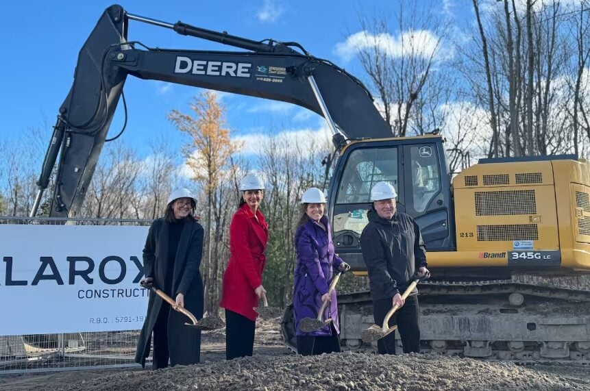 Capture decran 13 11 2025 01656 m1.quebecormedia.com e1763011688326 Agrandissement du Collège des Compagnons : Geneviève Guilbault accusée de désinformation