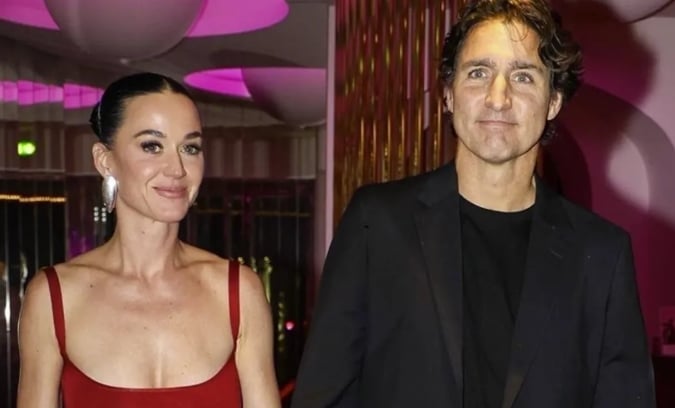 En couple avec Justin Trudeau, Katy Perry dévoile son nouveau tatouage 1 En couple avec Justin Trudeau, Katy Perry dévoile son nouveau tatouage Capture decran 16 11 2025 135318 www.celebritesqc.com En couple avec Justin Trudeau, Katy Perry dévoile son nouveau tatouage