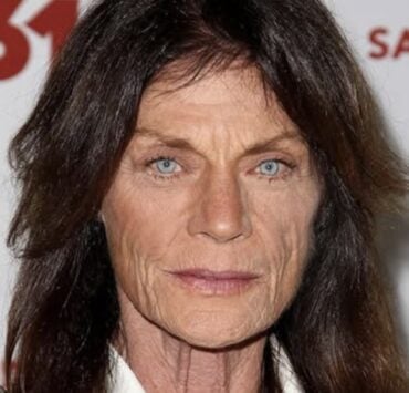 Meg Foster, l’actrice au regard de glace, réapparaît à 76 ans : méconnaissable mais toujours aussi fascinante** 5 Meg Foster, l’actrice au regard de glace, réapparaît à 76 ans : méconnaissable mais toujours aussi fascinante** Capture decran 31 10 2025 235839 www.facebook.com e1761969955574 Meg Foster, l’actrice au regard de glace, réapparaît à 76 ans : méconnaissable mais toujours aussi fascinante**