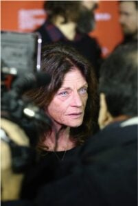 Capture decran 31 10 2025 235932 www.astucesantemag.com Meg Foster, l’actrice au regard de glace, réapparaît à 76 ans : méconnaissable mais toujours aussi fascinante**
