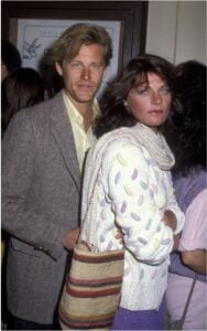 Capture decran 31 10 2025 235955 www.astucesantemag.com Meg Foster, l’actrice au regard de glace, réapparaît à 76 ans : méconnaissable mais toujours aussi fascinante**