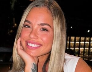 Capture decran 9 11 2025 14737 www.mondedestars.com Laurie Doucet se confie avec émotion sur sa rupture difficile avec Jean-Marc