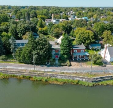 Marie-Lyne Joncas dévoile un geste touchant autour d’un héritage symbolique 2 Marie-Lyne Joncas dévoile un geste touchant autour d’un héritage symbolique d8962101 de9a 499c 916a c4a087dfe80c 1200x887 1 Marie-Lyne Joncas dévoile un geste touchant autour d’un héritage symbolique