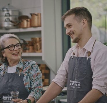 Marie-Thérèse Fortin dévoile un moment complice en cuisine avec son fils 2 Marie-Thérèse Fortin dévoile un moment complice en cuisine avec son fils marie therese fortin fils Marie-Thérèse Fortin dévoile un moment complice en cuisine avec son fils