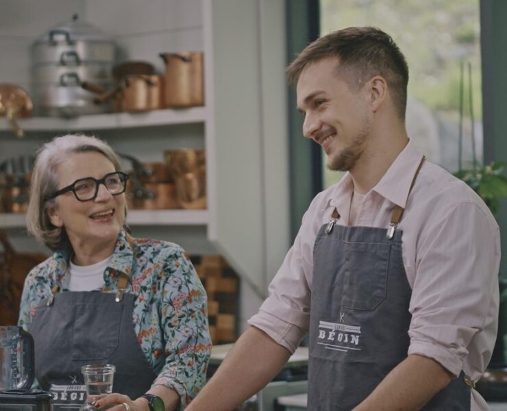 marie therese fortin fils Marie-Th&eacute;r&egrave;se Fortin d&eacute;voile un moment complice en cuisine avec son fils