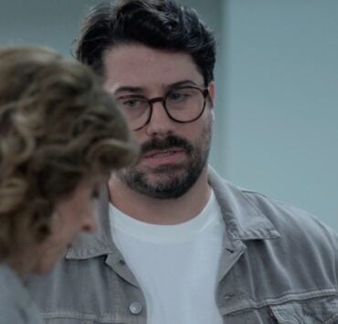 STAT émeut les fans avec une musique trop forte et « difficile » 2 STAT émeut les fans avec une musique trop forte et « difficile » stat amis patient STAT émeut les fans avec une musique trop forte et « difficile »