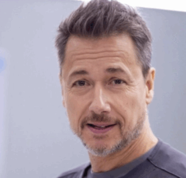 Capture decran 2025 12 02 113125 St&eacute;phane Rousseau proc&egrave;de &agrave; une annonce majeure concernant sa carri&egrave;re &mdash; un retour historique apr&egrave;s 10 ans!