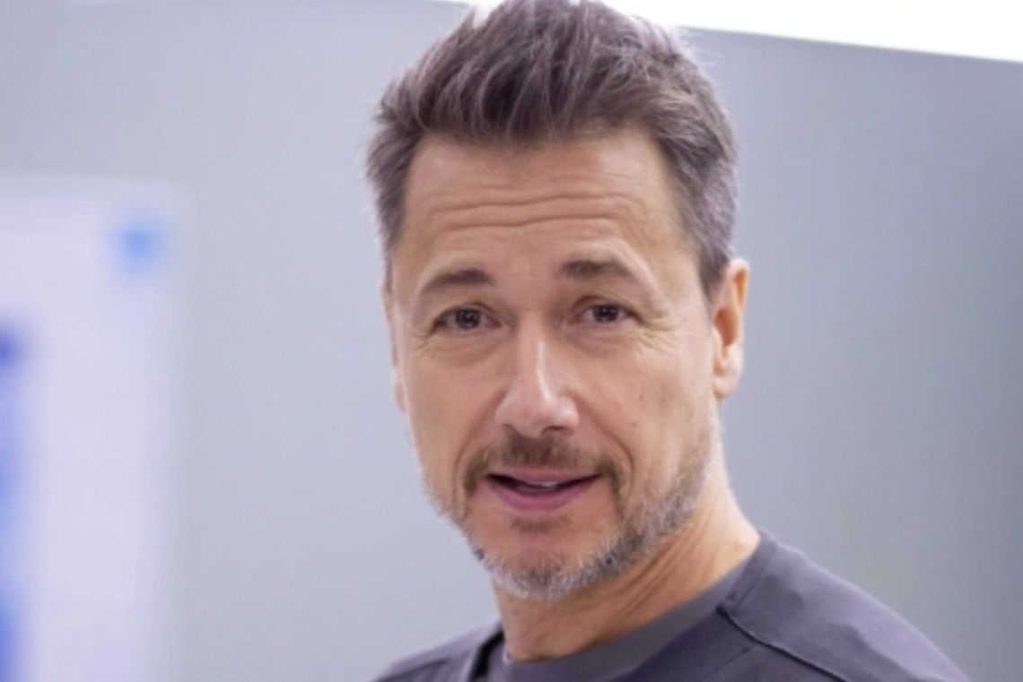 Stéphane Rousseau procède à une annonce majeure concernant sa carrière — un retour historique après 10 ans! 1 Stéphane Rousseau procède à une annonce majeure concernant sa carrière — un retour historique après 10 ans! Capture decran 2025 12 02 113125 Stéphane Rousseau procède à une annonce majeure concernant sa carrière — un retour historique après 10 ans!