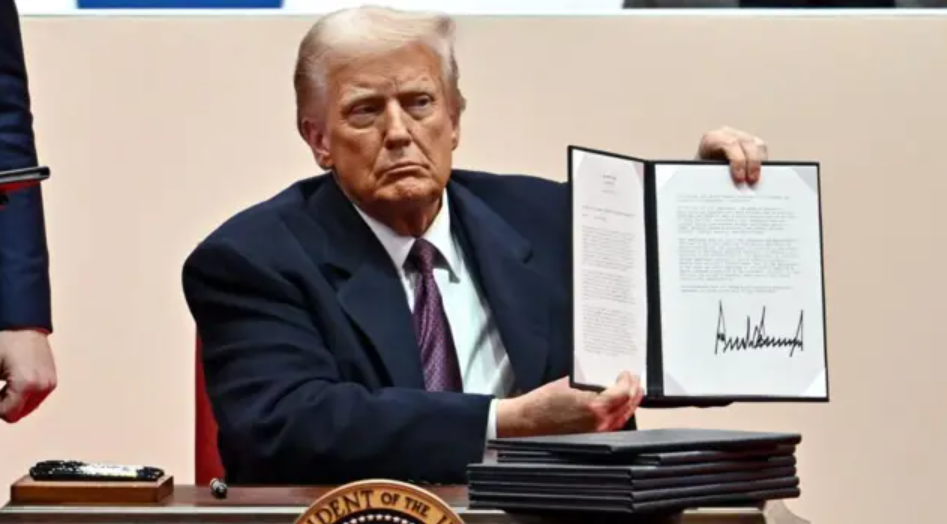 Mesure-choc aux États-Unis : l’administration Trump suspend l’immigration en provenance de 19 pays 1 Mesure-choc aux États-Unis : l’administration Trump suspend l’immigration en provenance de 19 pays Capture decran 2025 12 04 133522 Mesure-choc aux États-Unis : l’administration Trump suspend l’immigration en provenance de 19 pays