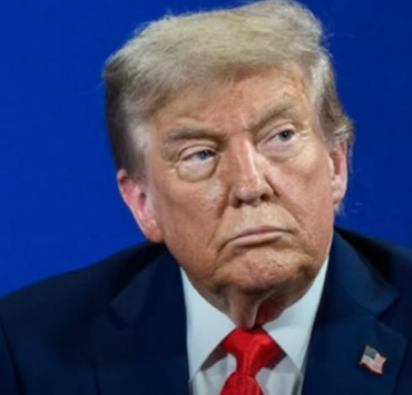 Trump surprend tout le monde avec une déclaration étrange sur le Canada : “Ils sont bons au hockey… mais fabriquent trop de choses dont on n’a pas besoin” 3 Trump surprend tout le monde avec une déclaration étrange sur le Canada : “Ils sont bons au hockey… mais fabriquent trop de choses dont on n’a pas besoin” Capture decran 2025 12 09 121715 Trump surprend tout le monde avec une déclaration étrange sur le Canada : “Ils sont bons au hockey… mais fabriquent trop de choses dont on n’a pas besoin”