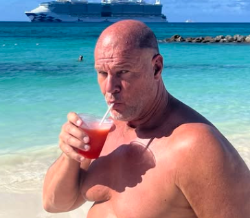 Jacques Rougeau en croisière : il vit sa meilleure vie et ses photos font jaser ! 2 Jacques Rougeau en croisière : il vit sa meilleure vie et ses photos font jaser ! Capture decran 2025 12 09 172434 Jacques Rougeau en croisière : il vit sa meilleure vie et ses photos font jaser !