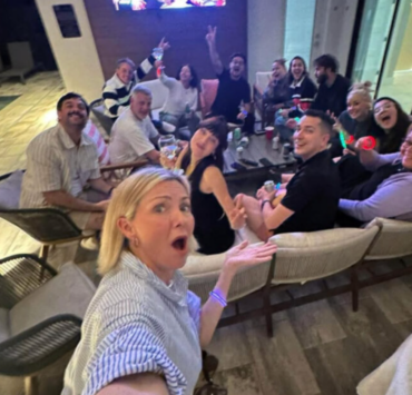 Capture decran 2025 12 10 201017 Mariloup Wolfe d&eacute;voile toutes les photos de son voyage magique avec V&eacute;ronique Cloutier pour ses 51 ans