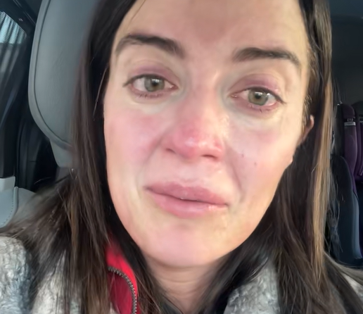 Capture decran 2025 12 13 132602 e1765651068657 Une jeune femme s’effondre en larmes après avoir perdu sa maison dans un incendie… et découvre que son assurance ne peut rien faire