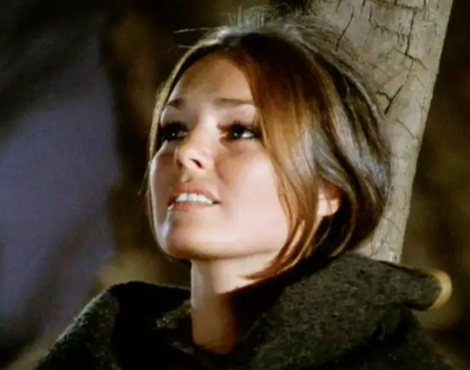 À 76 ans, Jennifer O’Neill surprend le public… et son apparence fait beaucoup réagir 3 À 76 ans, Jennifer O’Neill surprend le public… et son apparence fait beaucoup réagir Capture decran 2025 12 13 194839 À 76 ans, Jennifer O’Neill surprend le public… et son apparence fait beaucoup réagir