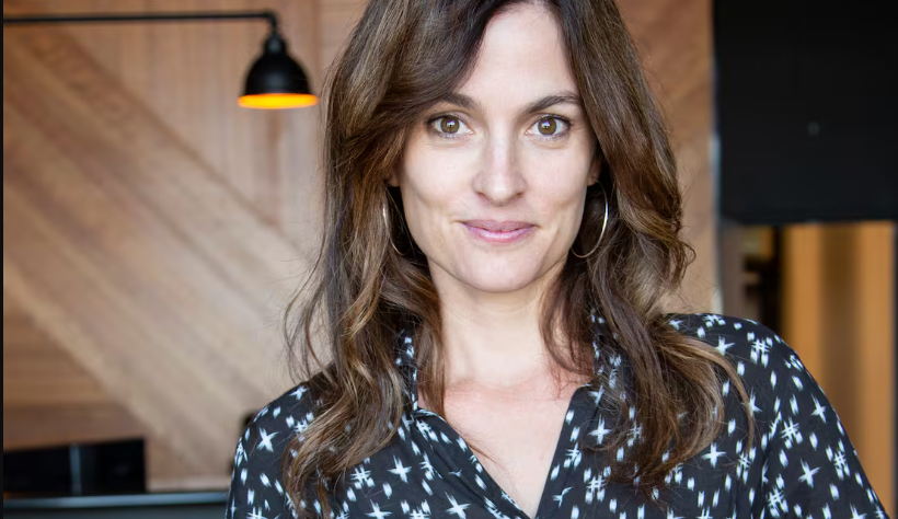 L’actrice Madeleine Péloquin fait une rare sortie publique aux côtés de son chum bien connu 1 L’actrice Madeleine Péloquin fait une rare sortie publique aux côtés de son chum bien connu Capture decran 2025 12 15 124208 L’actrice Madeleine Péloquin fait une rare sortie publique aux côtés de son chum bien connu